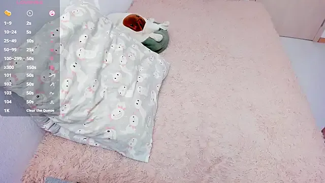 CarolineeFoster – webcam model profile photo Image 13