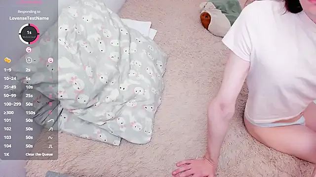 CarolineeFoster – webcam model profile photo Image 19