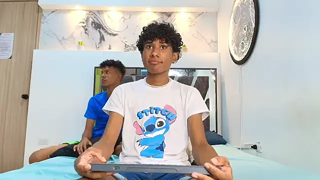 JadeHillss – webcam model profile photo Image 10