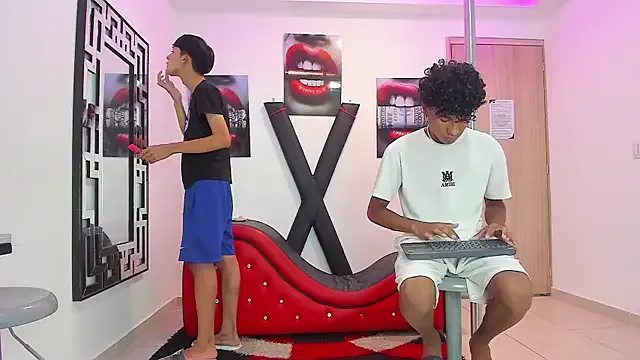 JadeHillss – webcam model profile photo Image 6