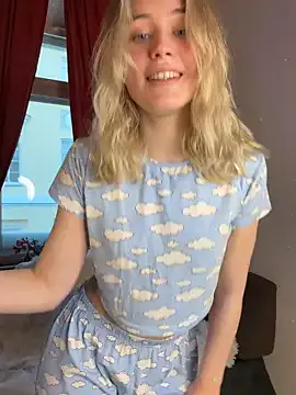 NinaBigTasty – webcam model profile photo Image 4