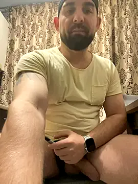 onlyforonenight – webcam model profile photo Image 7