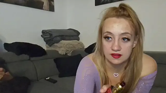 FayeFlame – webcam model profile photo Image 17