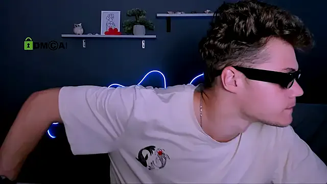 JadeHillss – webcam model profile photo Image 2