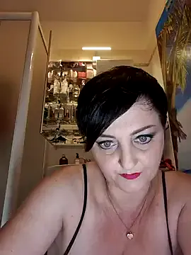 NovaNeptune – webcam model profile photo Image 9