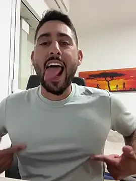 emilyttaylor – webcam model profile photo Image 2