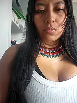 hannahvianey – webcam model profile photo Image 18