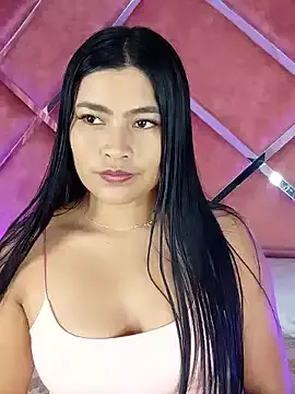 LolaLustful – webcam model profile photo Image 9