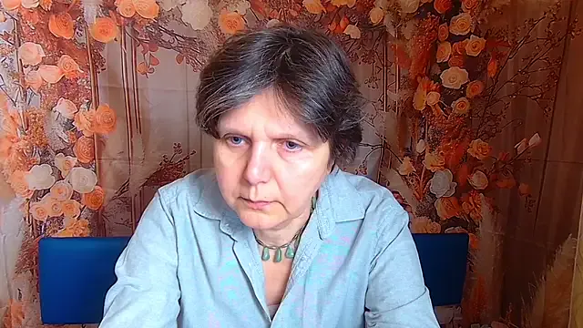 LunaDobra – webcam model profile photo