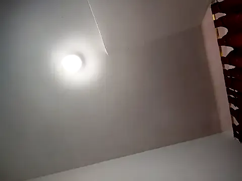 IORio2 – webcam model profile photo Image 3