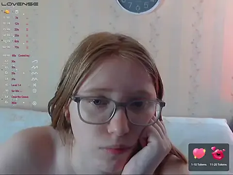 LiaObrien19 – webcam model profile photo Image 2