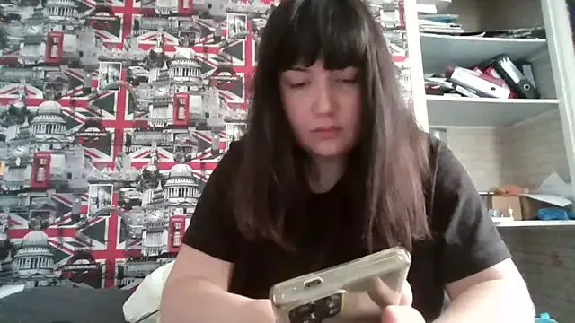 BustyRea – webcam model profile photo Image 11