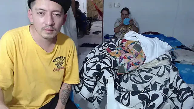 AliceeCarther – webcam model profile photo Image 10