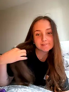 LuccyMilky – webcam model profile photo Image 4