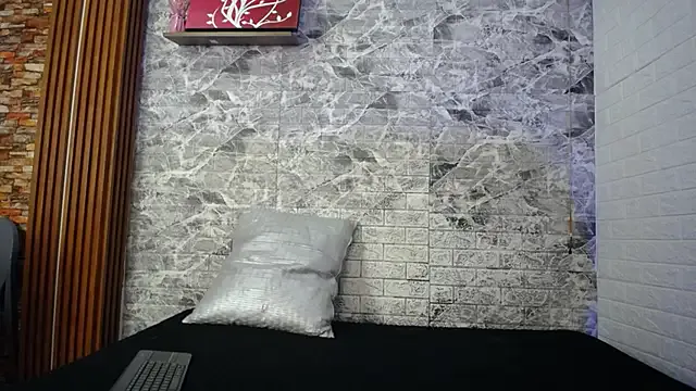 NaughtyBilo – webcam model profile photo Image 10