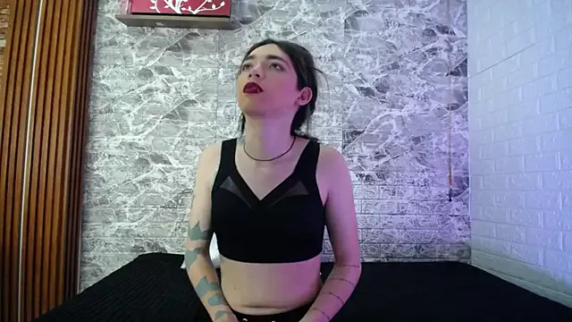 NaughtyBilo – webcam model profile photo Image 13