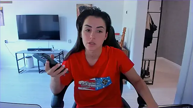 Margeaux – webcam model profile photo Image 6