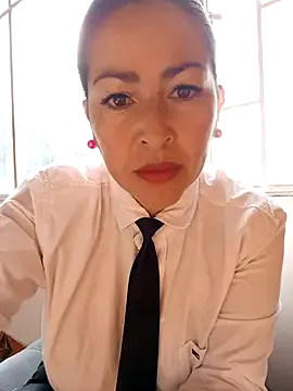 Yasmini – webcam model profile photo Image 13