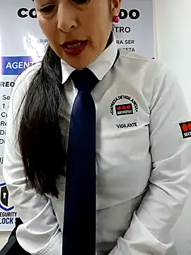 Yasmini – webcam model profile photo Image 15
