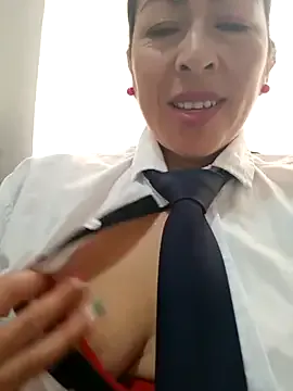 Yasmini – webcam model profile photo Image 18
