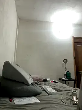 Justasoftfemboyy – webcam model profile photo Image 3