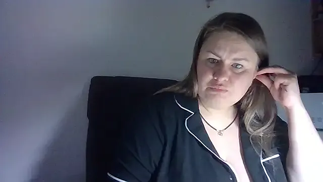 UrielRay – webcam model profile photo Image 4