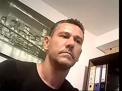 carlyswett19 – webcam model profile photo Image 4