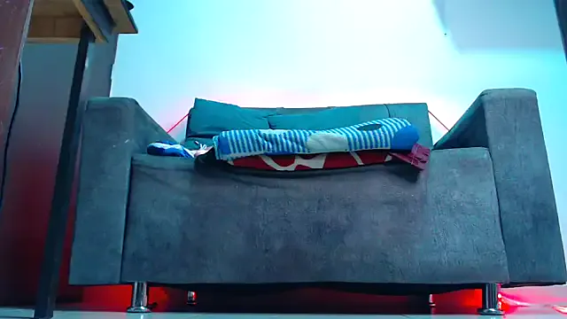 DessiCakes – webcam model profile photo Image 12