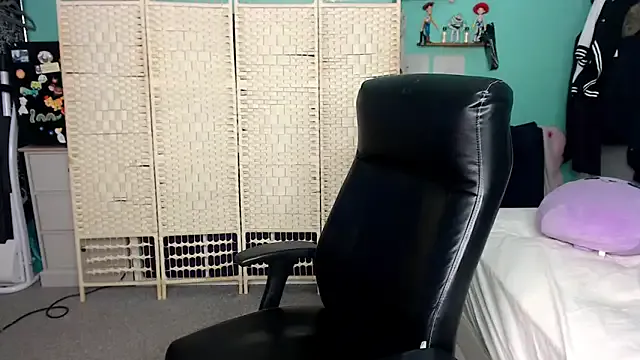 MatureVixen Image 2