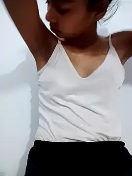 Meenaksi-singh – webcam model profile photo