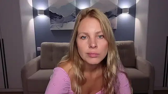 Inked_lorena – webcam model profile photo Image 17