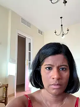 Curveslender – webcam model profile photo Image 15