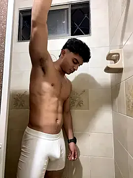 Declan_fox – webcam model profile photo Image 10