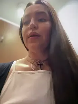 Gokujyo-Namanaka – webcam model profile photo Image 6