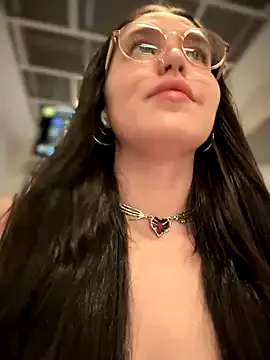 Gokujyo-Namanaka – webcam model profile photo Image 7