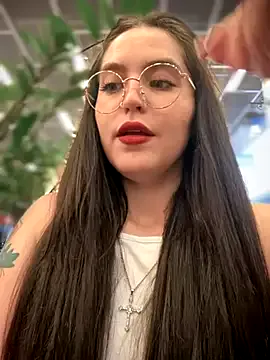 Gokujyo-Namanaka – webcam model profile photo Image 8