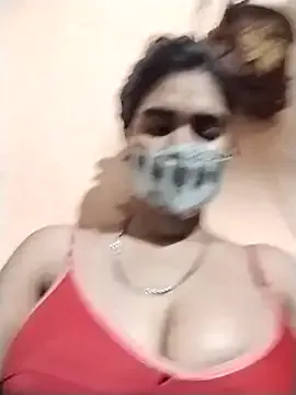 Yasmini – webcam model profile photo Image 10