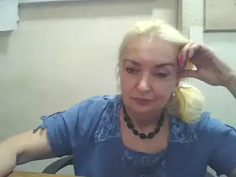 SophiiaStarr – webcam model profile photo Image 3