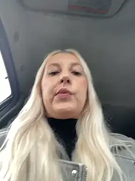 stonerbaby – webcam model profile photo Image 12