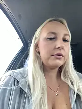 stonerbaby – webcam model profile photo Image 13