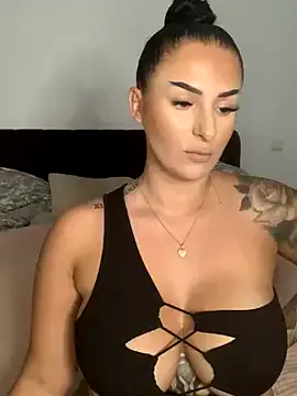 HazelSincaid – webcam model profile photo Image 19