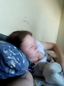 CarryOnJhonn – webcam model profile photo Image 4