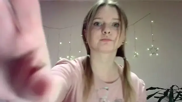 ViickyLopez – webcam model profile photo Image 2