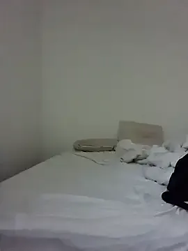 Izabelle22 – webcam model profile photo Image 6