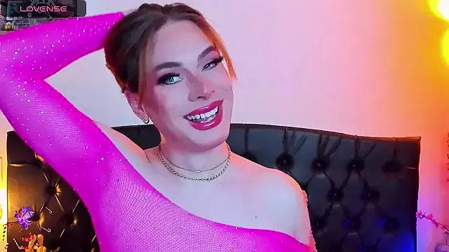 AmelieWilliams – webcam model profile photo Image 6