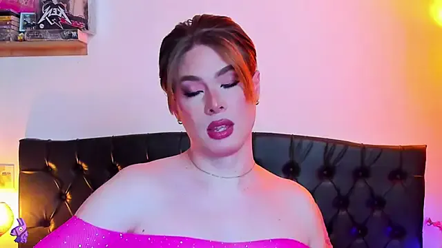 AmelieWilliams – webcam model profile photo Image 8