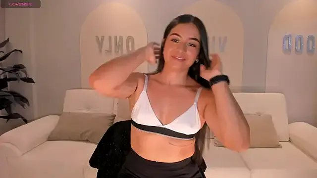 NinaParkerr – webcam model profile photo Image 7