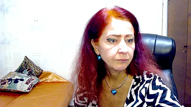 Yasmini – webcam model profile photo Image 19