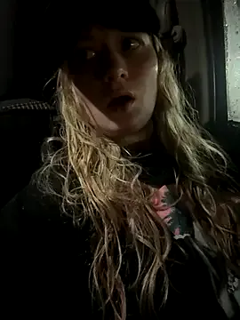 sherylov – webcam model profile photo Image 3