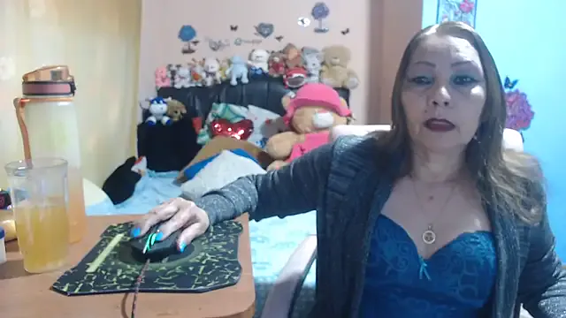 LiaRussel – webcam model profile photo Image 11